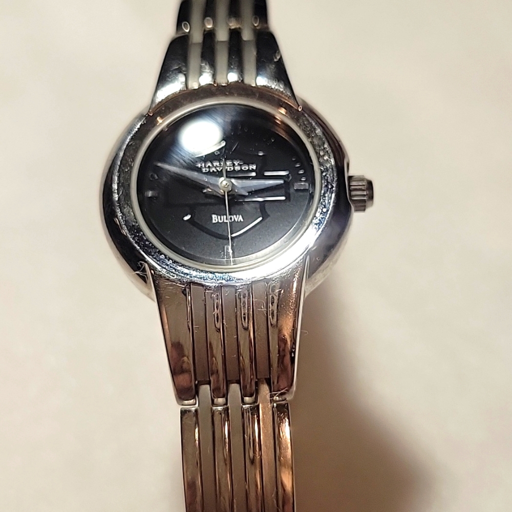Harley Davidson Bulova Ladies Watch - Picture 4 of 5